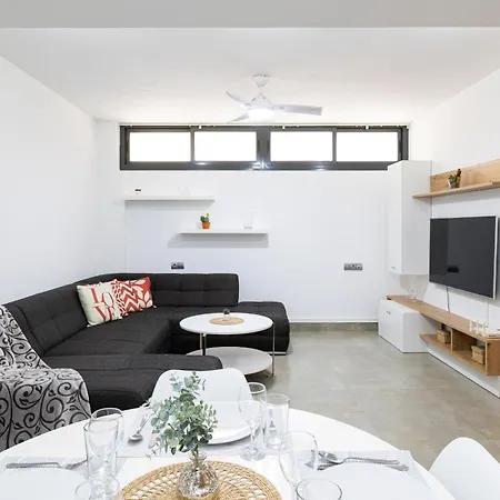 H2m Alta 20 Smart Tv Air Conditioning Malaga