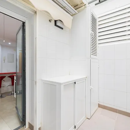 H2m Alta 20 Smart Tv Air Conditioning Apartment